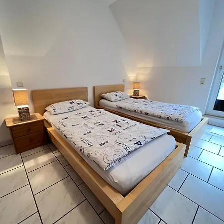 Apartment Zentral Aber Ruhig - 5 Im Selben Haus In Elberfeld *