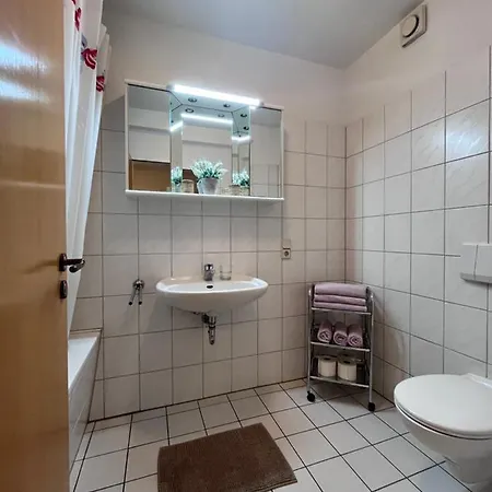 Apartment Zentral Aber Ruhig - 5 Im Selben Haus In Elberfeld