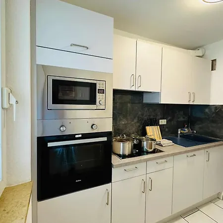 Apartment Zentral Aber Ruhig - 5 Im Selben Haus In Elberfeld
