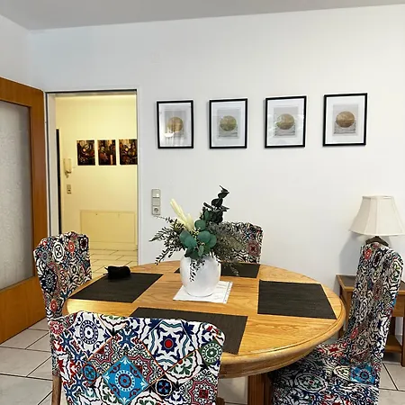 Zentral Aber Ruhig - 5 Im Selben Haus In Elberfeld